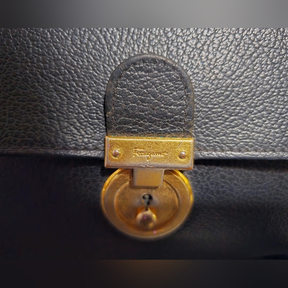 Vintage Salvatore Ferragamo Black Leather Clutch with Gold Lock And 2 Keys - Picture 10 of 10